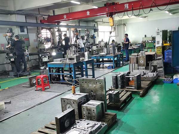 injection molding factory