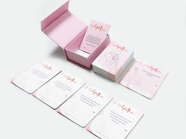 Custom Print Dialogue Cards with Magnetic Box Custom Print Dialogue Cards with Magnetic Box